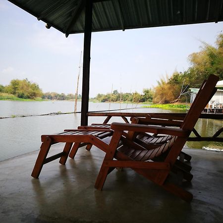 River Marina Resort Uthai Thani Oda fotoğraf