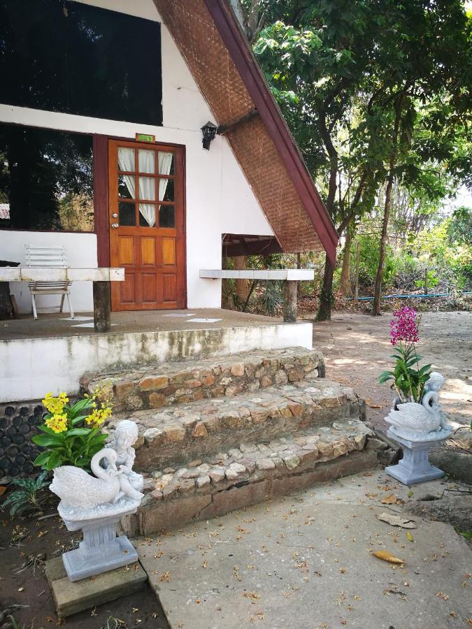 River Marina Resort Uthai Thani Dış mekan fotoğraf
