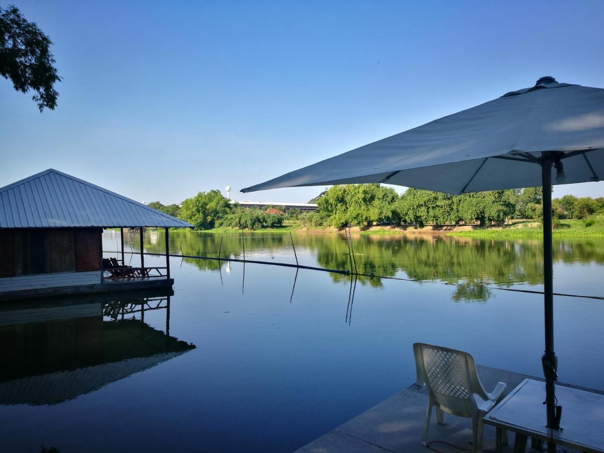River Marina Resort Uthai Thani Dış mekan fotoğraf