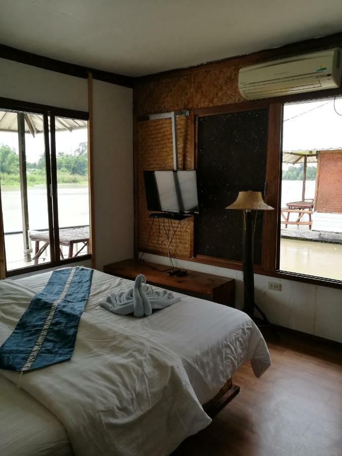 River Marina Resort Uthai Thani Dış mekan fotoğraf