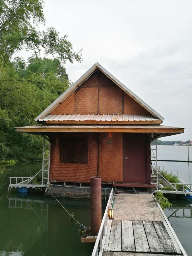 River Marina Resort Uthai Thani Dış mekan fotoğraf